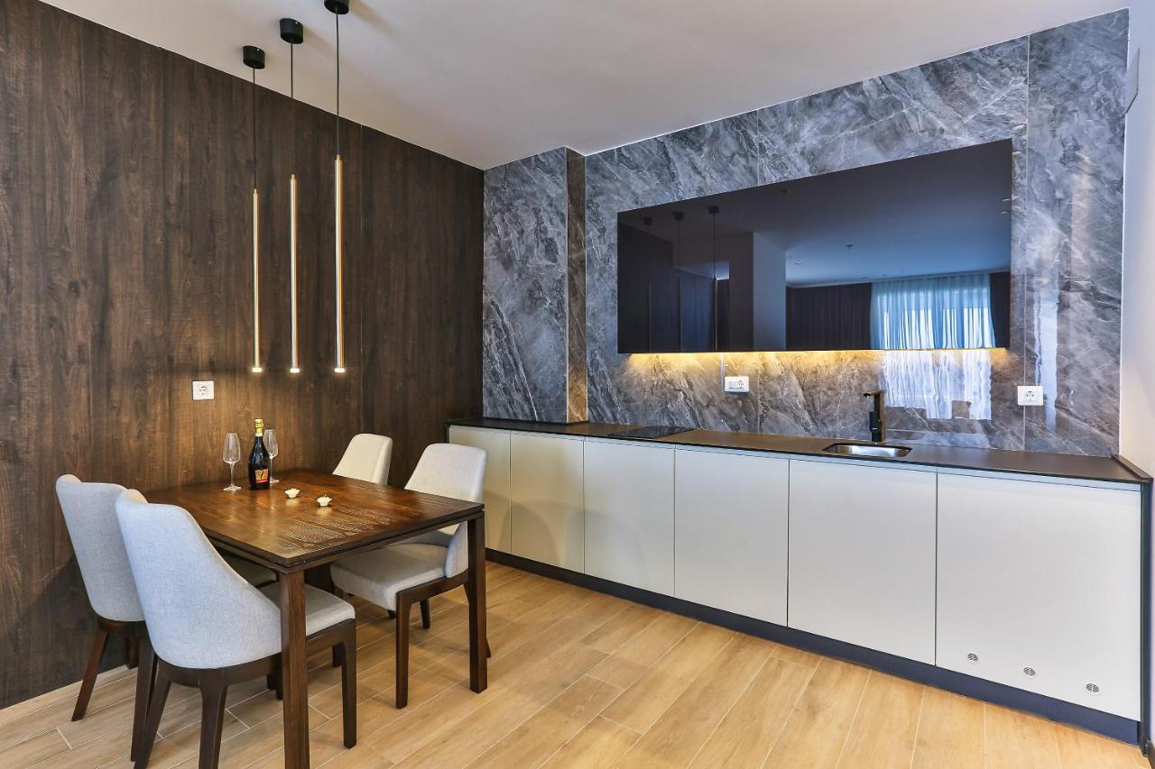 Green Stone Apartments Hotel Rafajlovići Kültér fotó